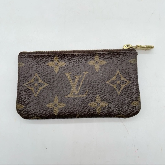 Louis Vuitton Monogram Canvas Key Holder - Picture 3 of 16